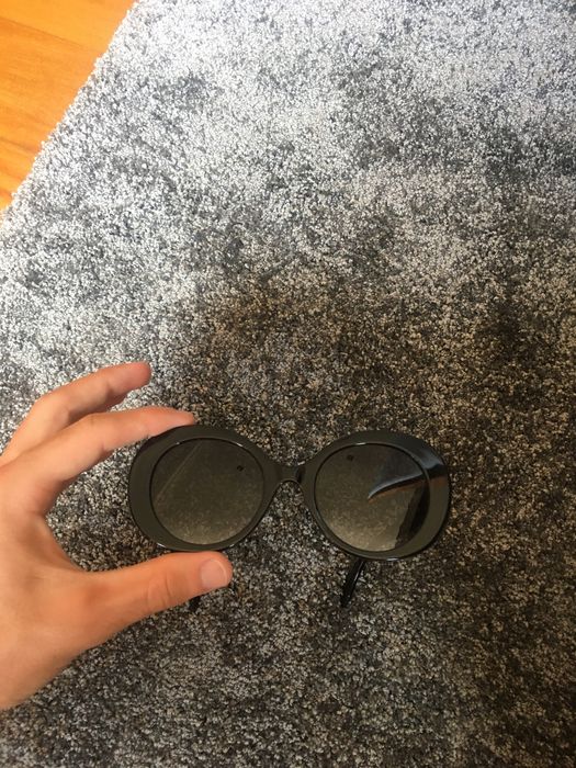 Oculos de sol fendi como novos