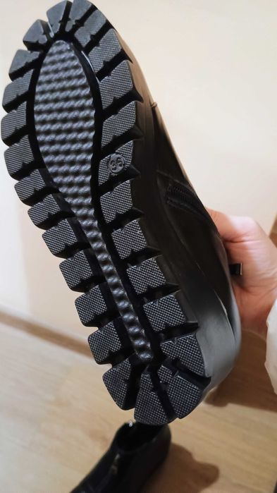 Черевики, взуття, чобітки, нові, шкіра, 36р