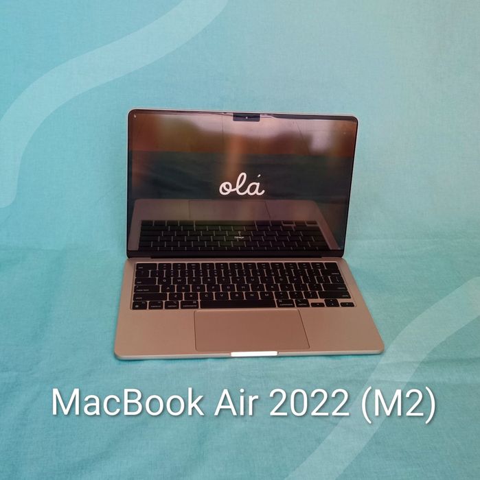 MacBook Air 13" M2 (2022) – Cor Luz das Estrelas (Starlight)