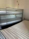 Cama dupla ou tripla com colchão