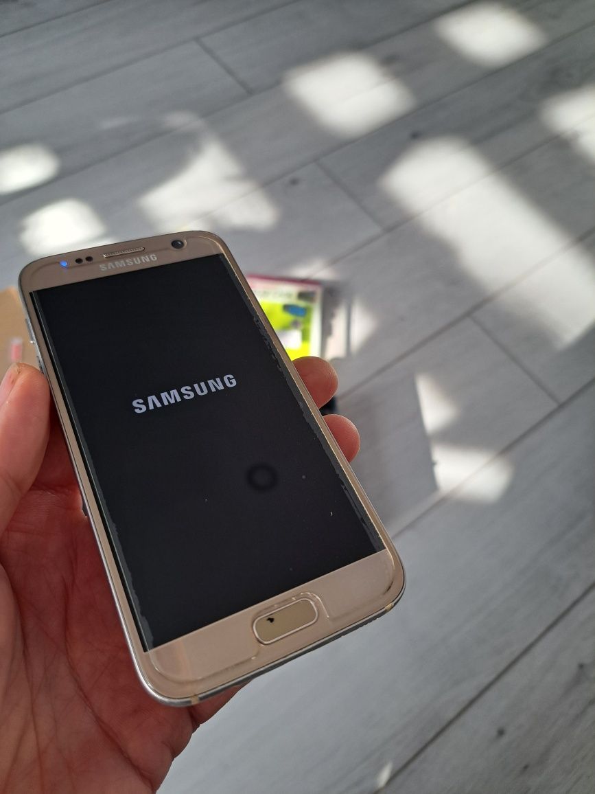 Samsung Galaxy S7 GOLD