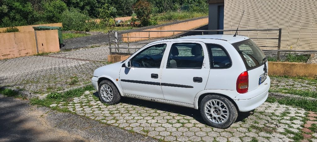 Opel Corsa b 99.