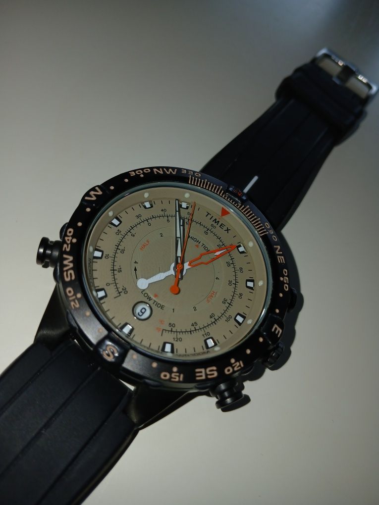 Funkcjonalny Timex - Kompas, Pływy, Termometr - Stan Dobry