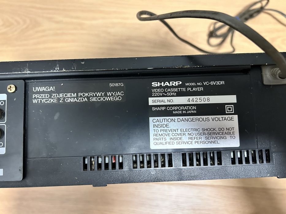 Odtwarzacz VHS SHARP VC-6V3DR – PAL/MESECAM System