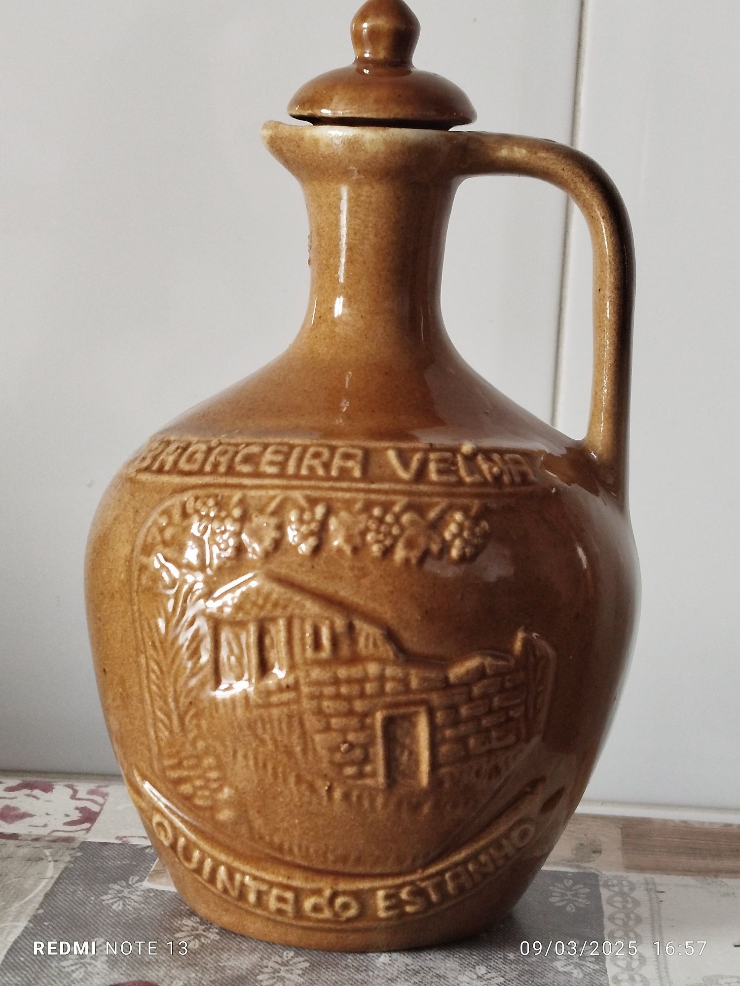 Garrafa antiga quinta do estanho vazia