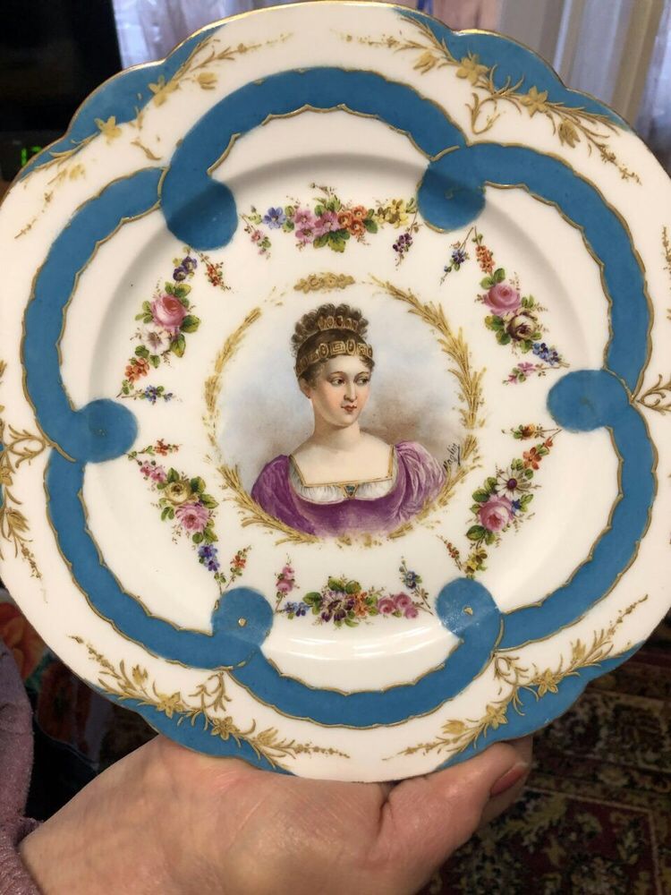 Тарелка из семьи Наполеона Бонапарта
