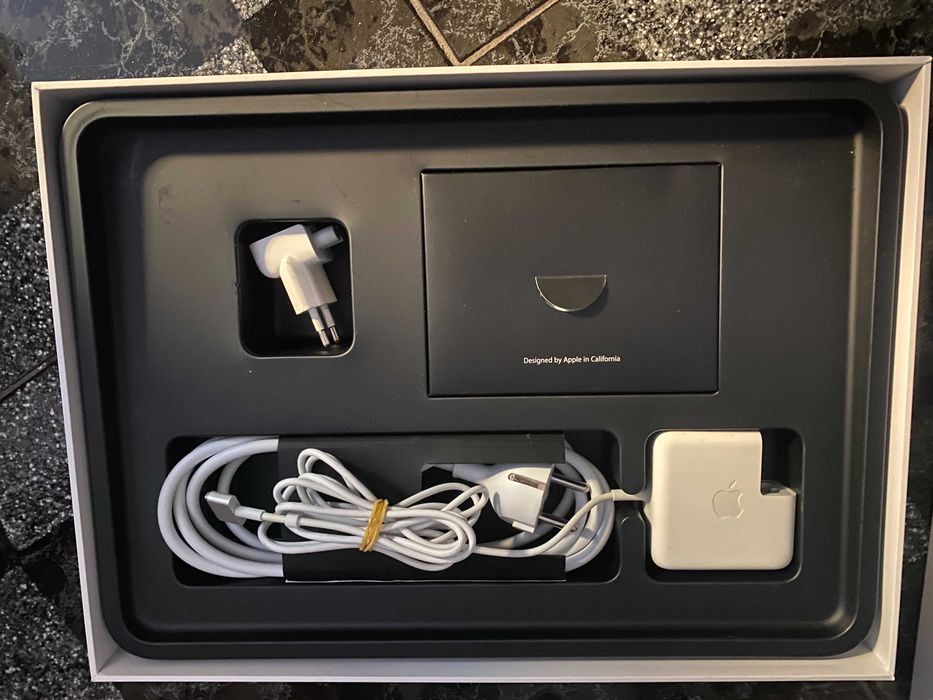 Apple Macbook Air 2015 8GB Em Bom Estado