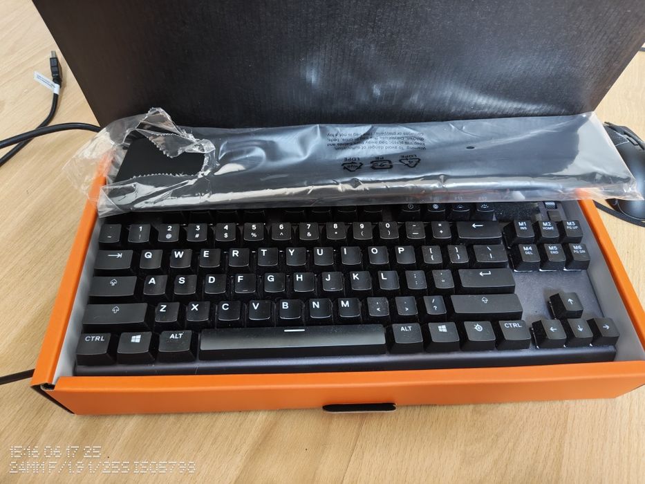Klawiatura steelseries apex 7tkl
