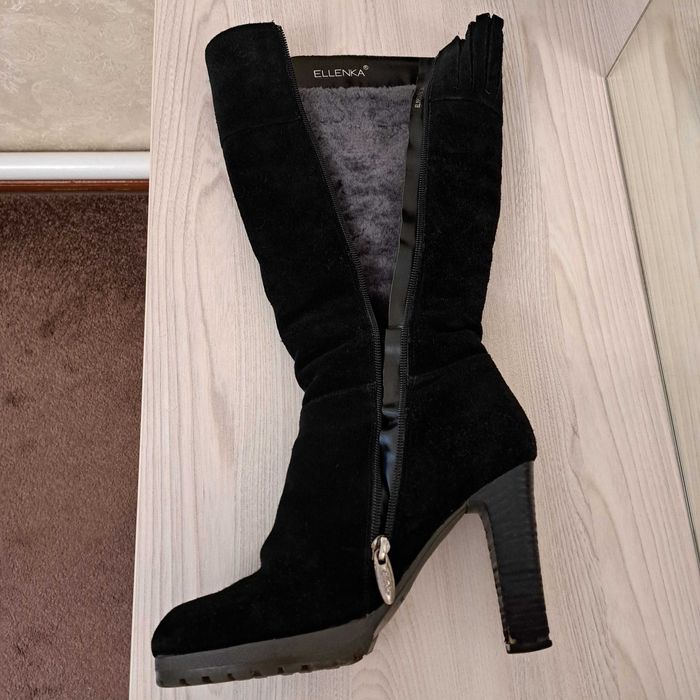 Чоботи зимові на цегейці, натувальна замша, б/в.