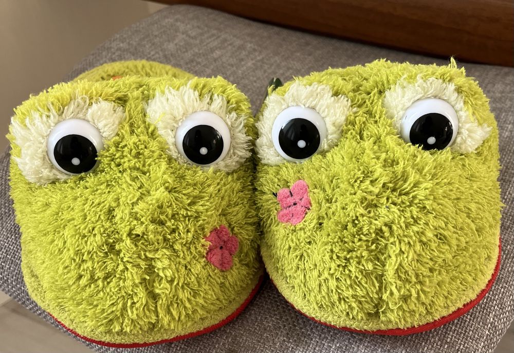 Тапки-жабки, лягушки-позитивушки, нові, Греція