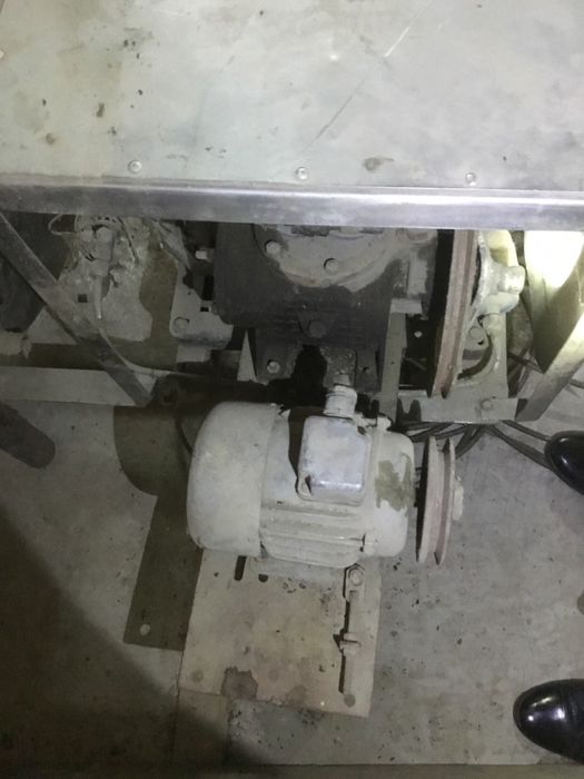 Молочний холодильник 900л. (нержавійка)