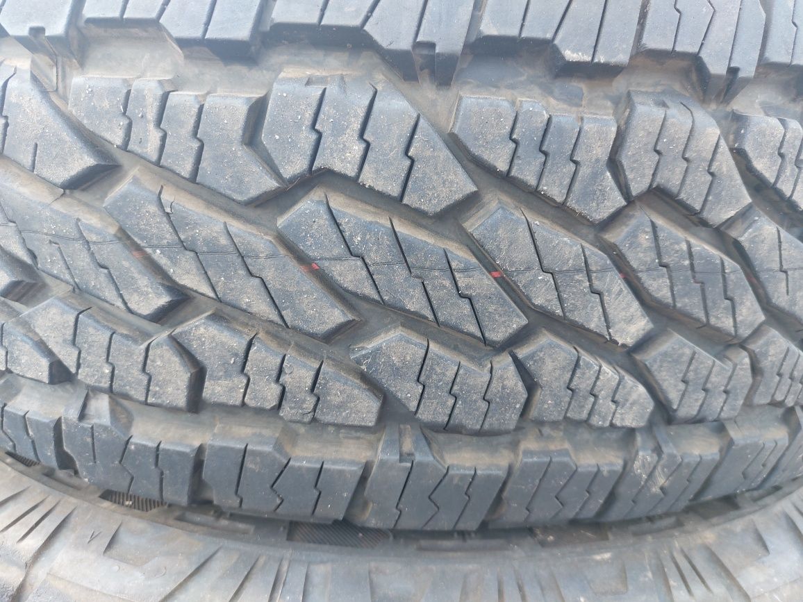 265/70R17 Bridgestone Dueler All-Terrain opony terenowe 2 szt