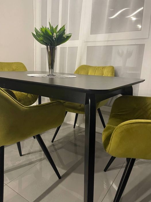 Продам кухонний стіл