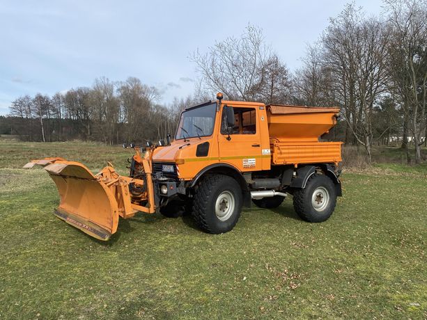 Mercedes benz unimog