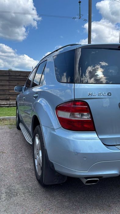Mercedes-Benz ML-500