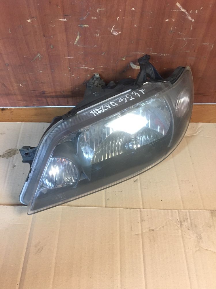 Mazda 323 F BJ lampa lewa przednia przod