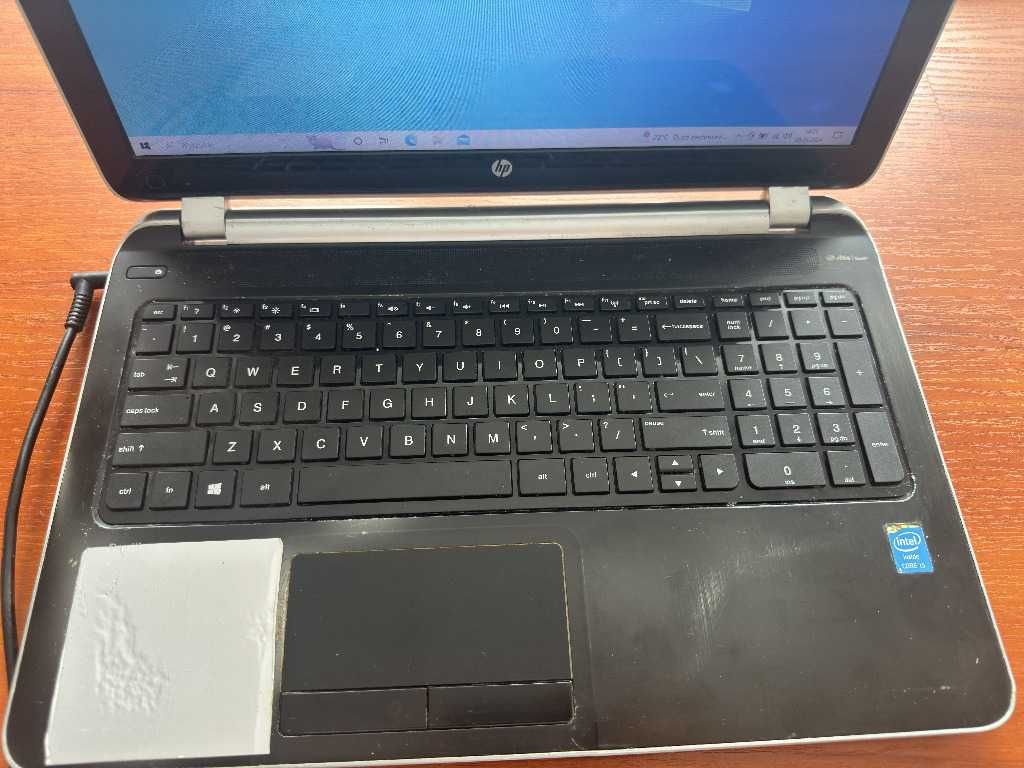 Laptop HP Pavilon 15.Zainstalowany windows 10.