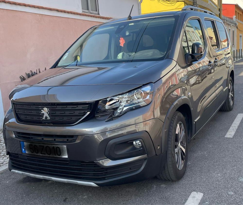 Peugeot Rifter GT Line 7 Lugares - Conforto, Espaço e Estilo!
