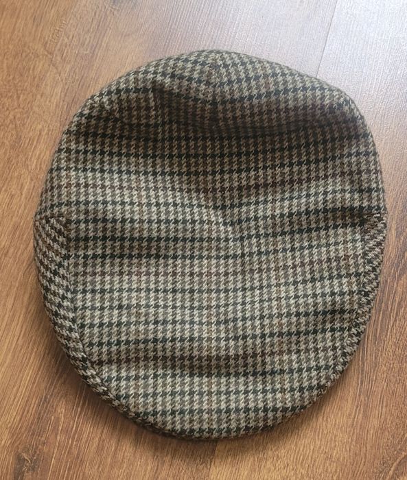 Кепка в клітинку