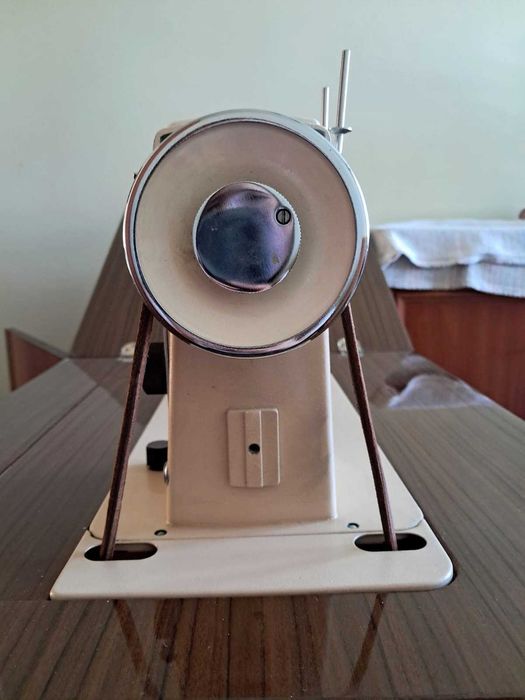 Maszyna do szycia Łucznik Predom 413