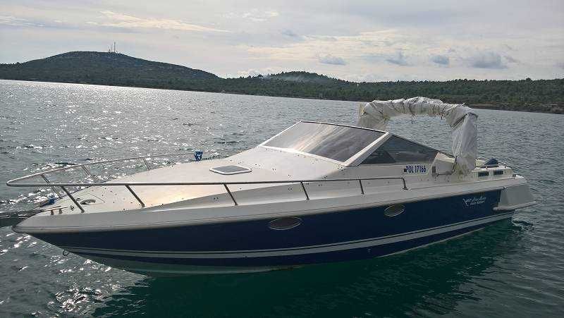 Jacht motorowy , kabinowy  , motorówka  Black Shadow 900