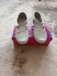 Buty komunijne dla dziewczynki