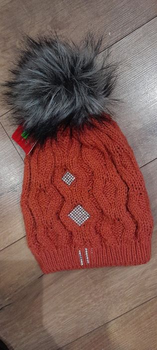 Czapka zimowa z pomponem 30%wełna
