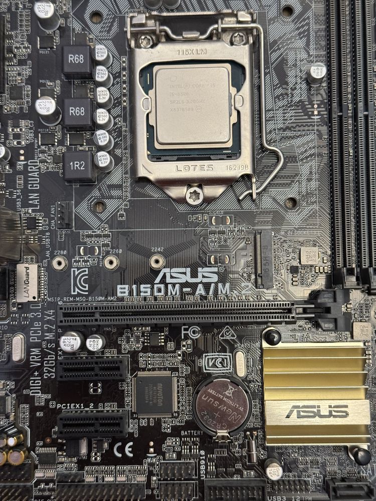 Plyta asus plus procesor intel wszystko widoczne na zdjeciach