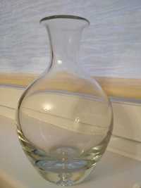 piękny szklany wazon dzbanek ideał