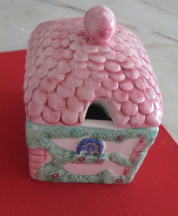 Antiguidades Açucareiro Cerâmica forma casa 7,5 X 9,5 - Altura: 10 cm