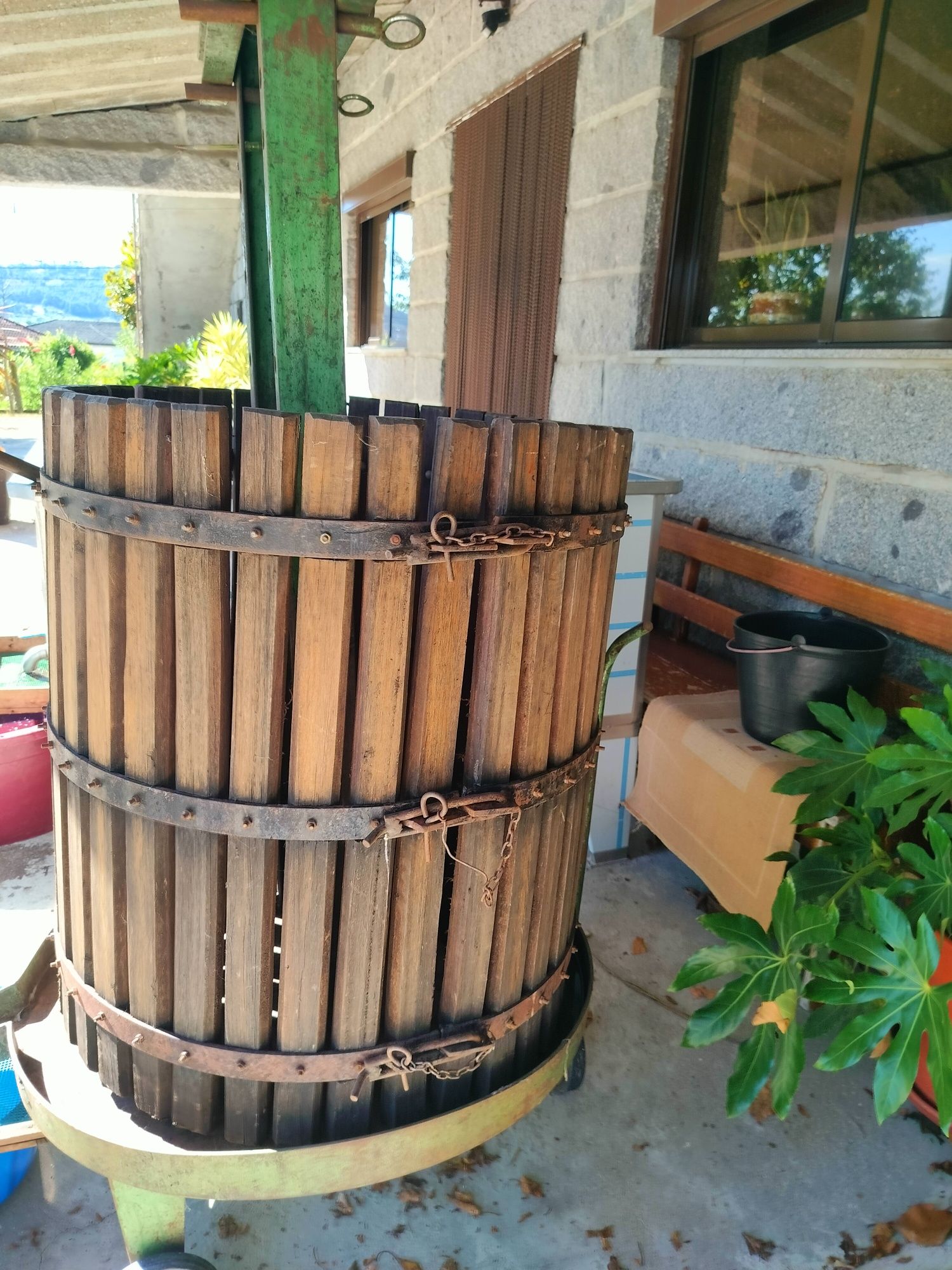 Conjunto de máquinas para fazer vinho
