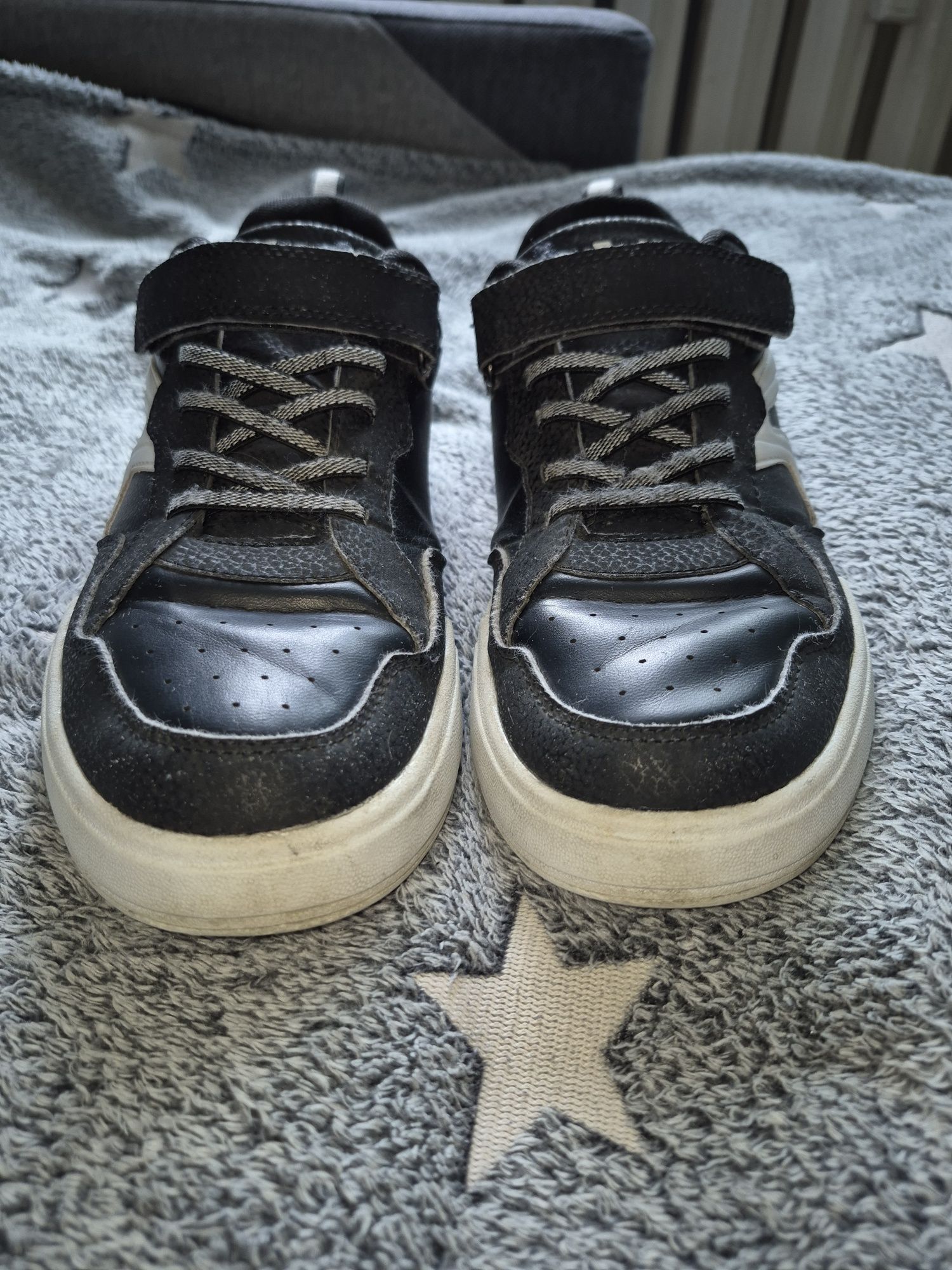 Buty sportowe Vty na rzep r 40 wkł 26 cm