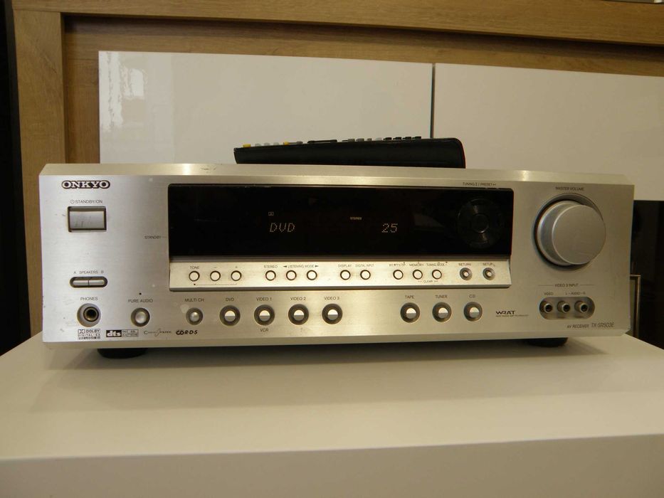 Amplituner AV Onkyo
TX-SR503