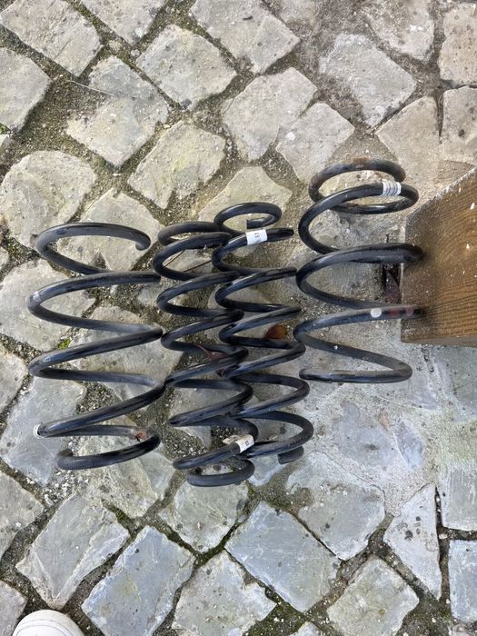 Molas originais Golf 7 R