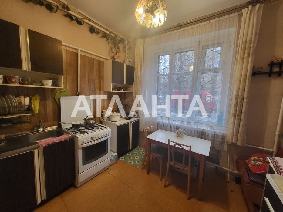 2-комнатная квартира на пр. Шевченко - сталинка