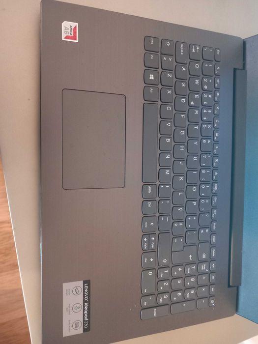Portátil Lenovo Ideapad 330 AMD A6, Disco SSD 250Gb, 8 GB Ram
