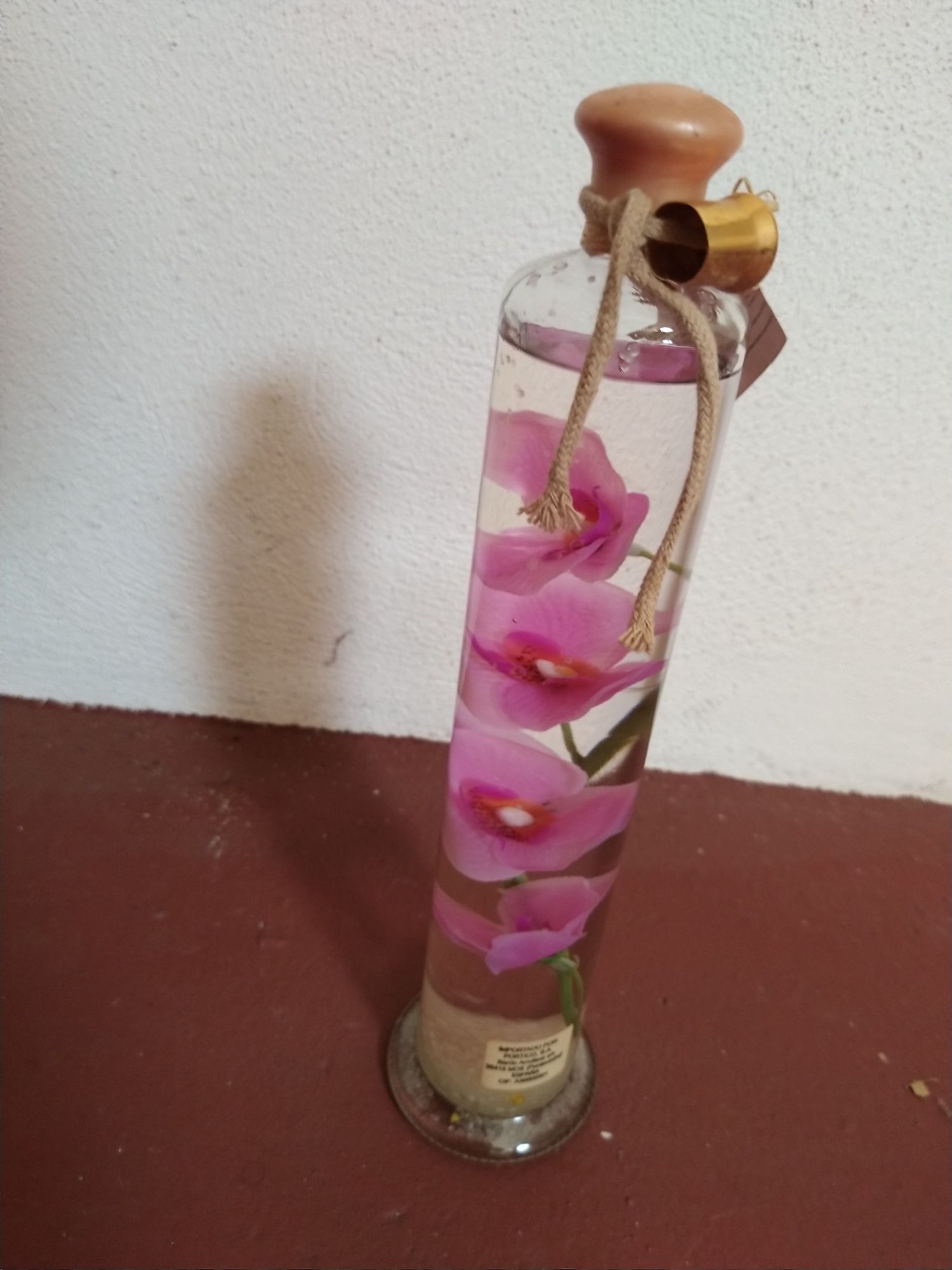 Peça decorativa com orquídeas (em vidro)