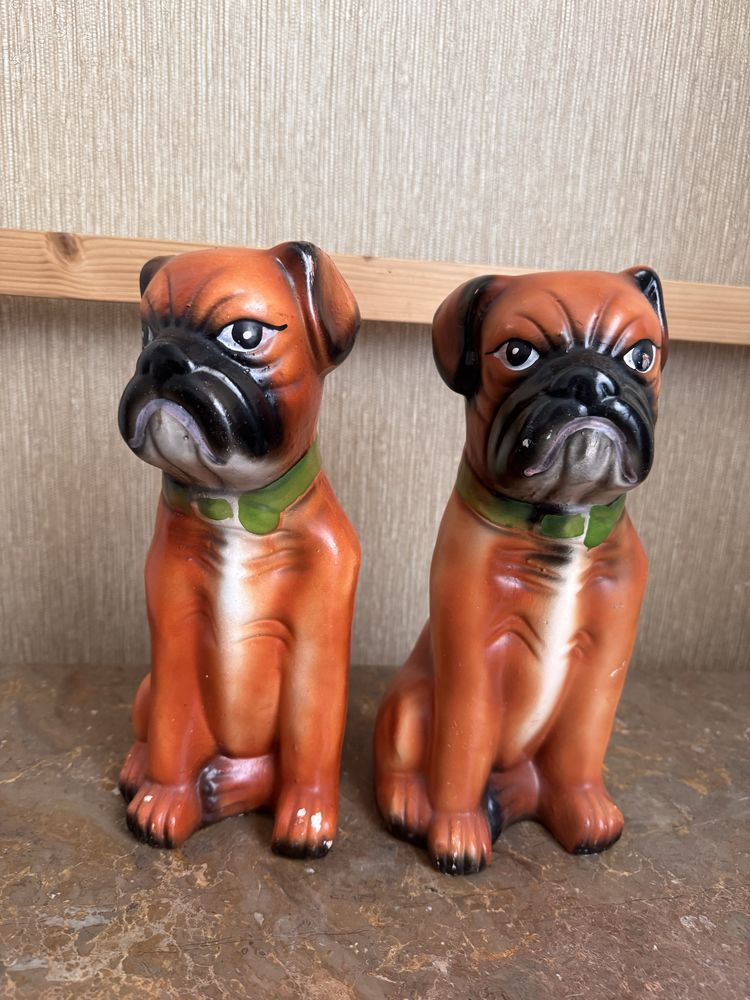 Conjunto cães em loiça