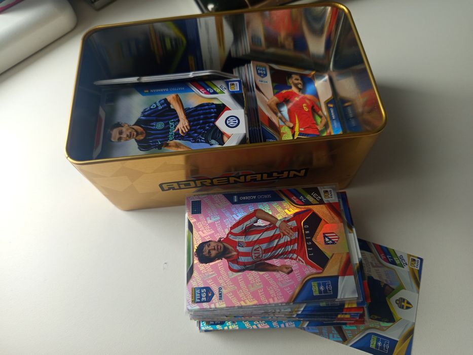 Kolekcjonerskie karty piłkarskie panini 365 FIFA 2025/2026