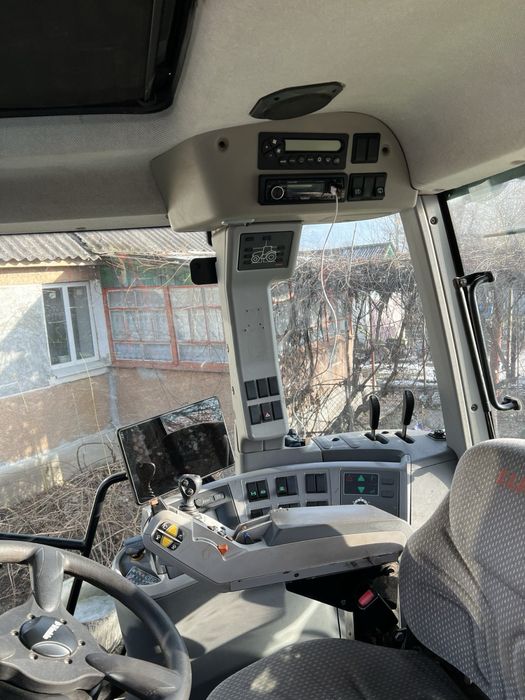 Трактор Claas Arion 640