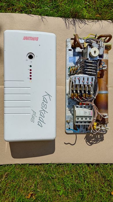 Elektryczny ogrzewacz wody KASKADA PLUS