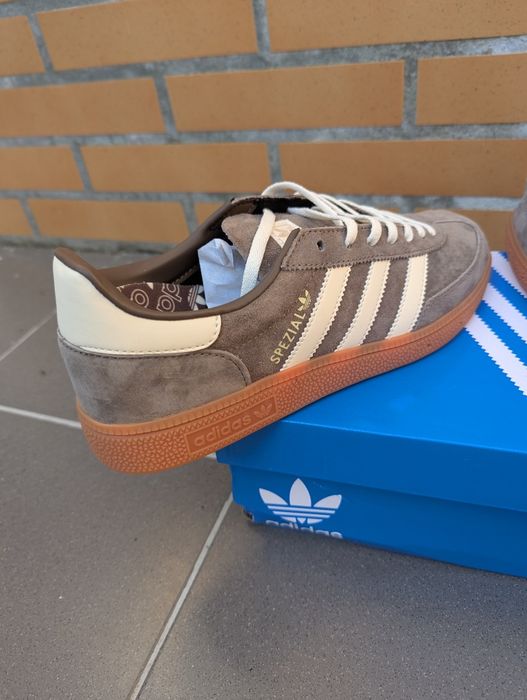 Adidas tipo Spezial n41 com defeito