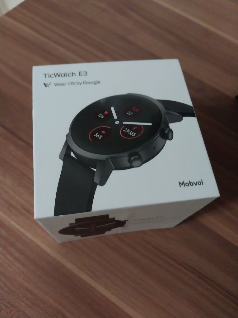 Mobvoi Ticwatch E3 + бронеплівка