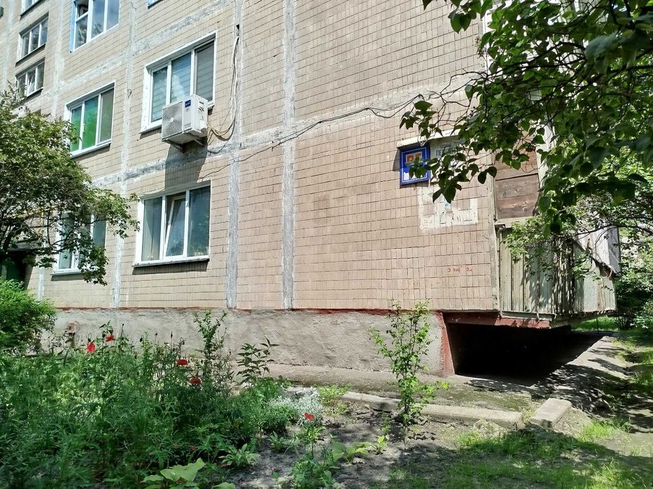 2-к. квартира 48м2 з балконом Воскресенський,25-Б Перова Воскресенка