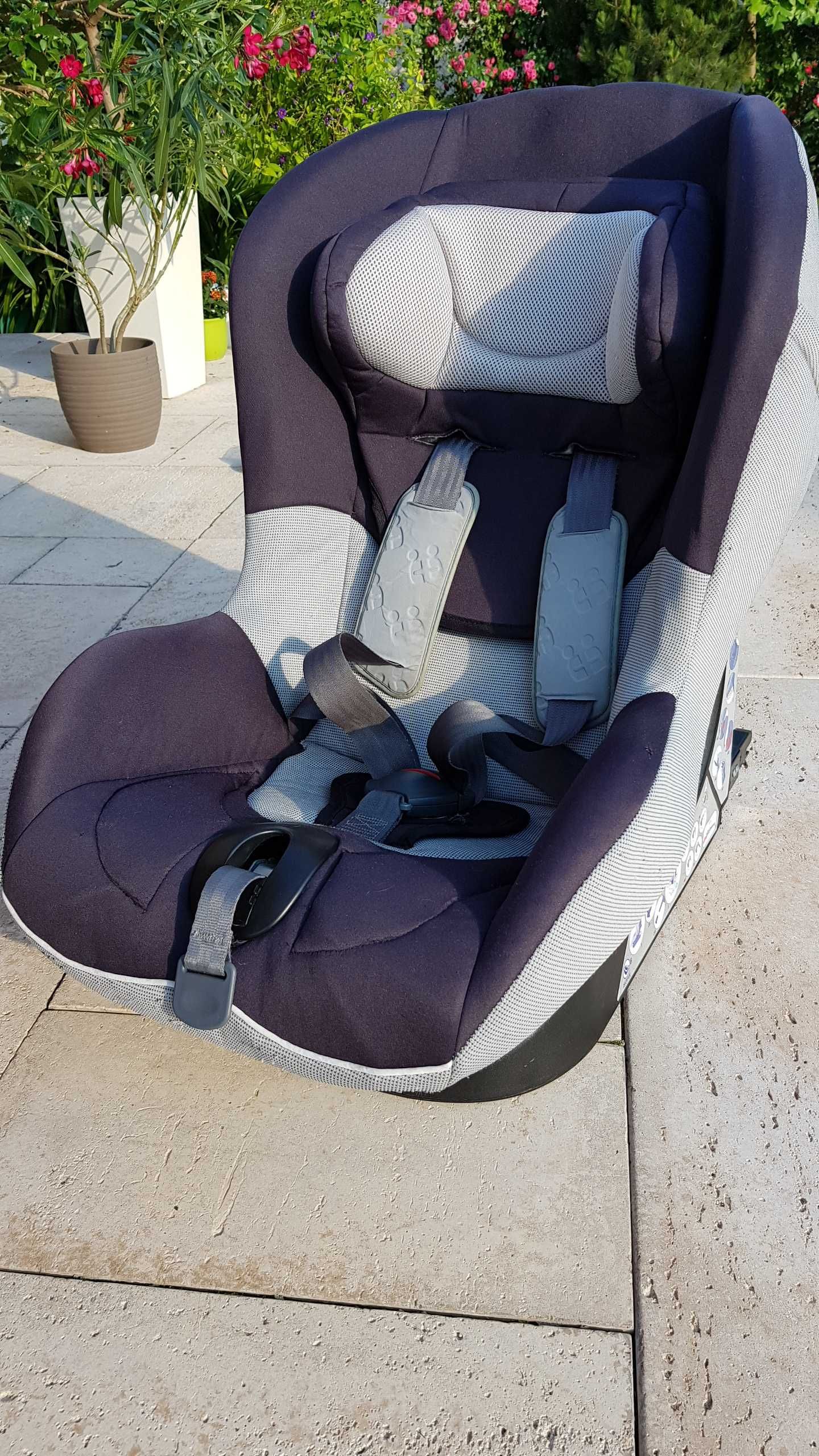 Fotelik samochodowy CHICCO - ISOFIX - 9-18 kg