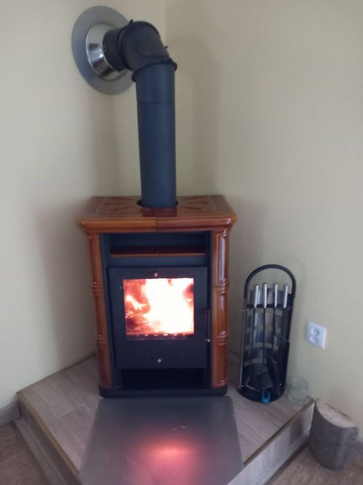 Piecyk kaflowy na drewno