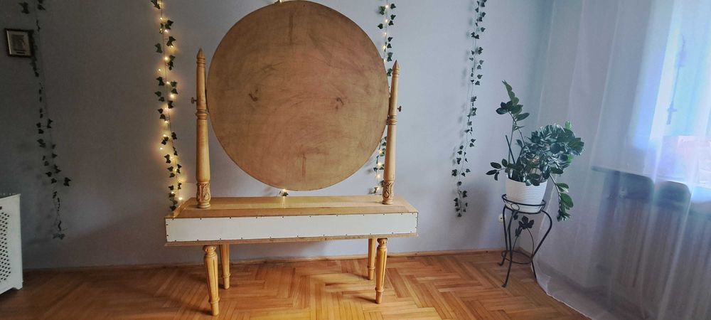 Toaletka z lustrem.   80 cm Fornir lata 80te