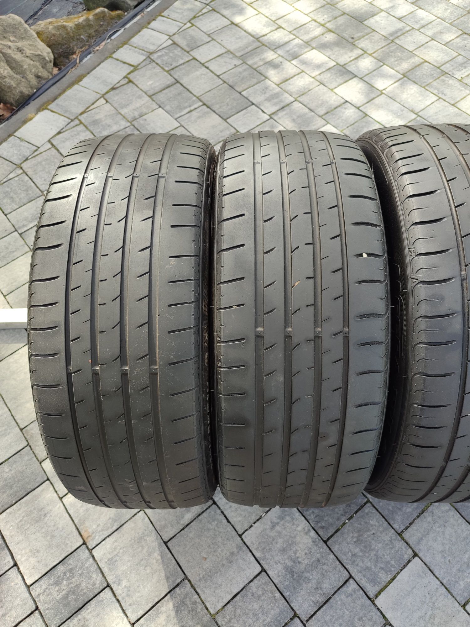 Opony letnie R19 235/45 Nexen Nfera Ru1 SUV