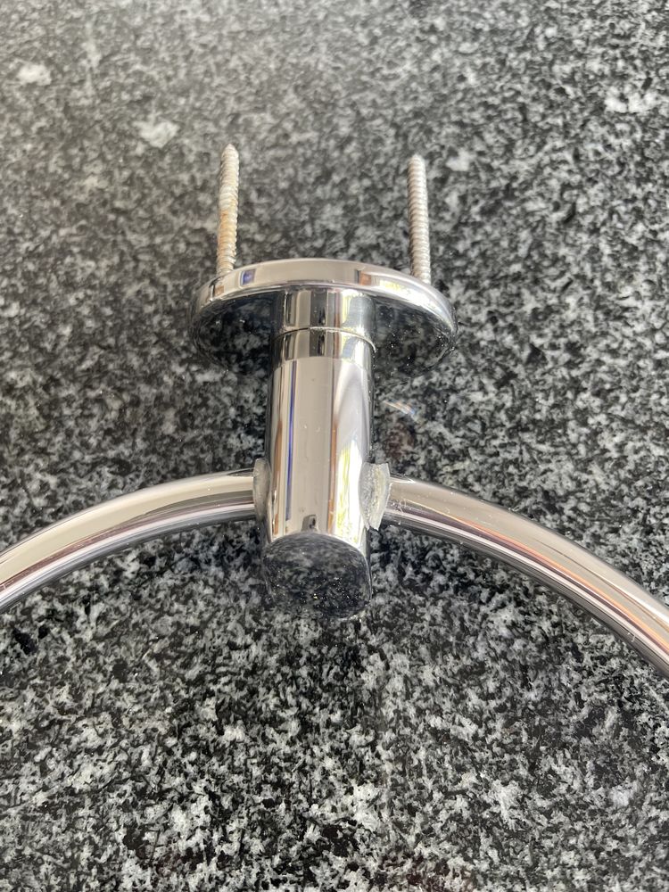 2 Toalheiros de parede Inox redondos