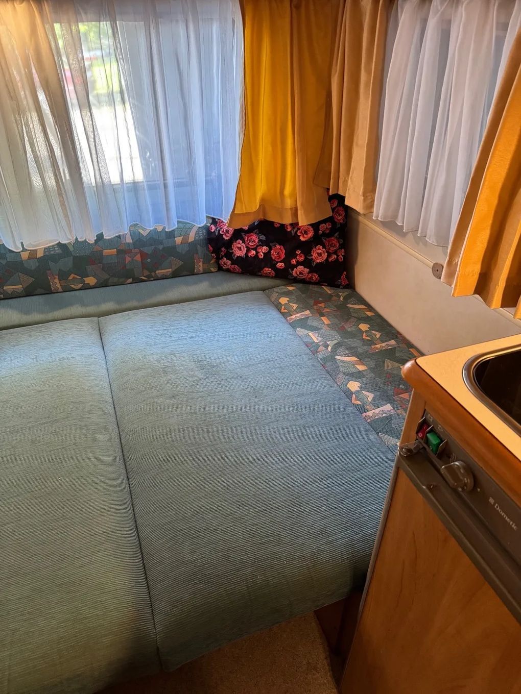 Hymer-Eriba  przyczepa kempingowa stan BDB